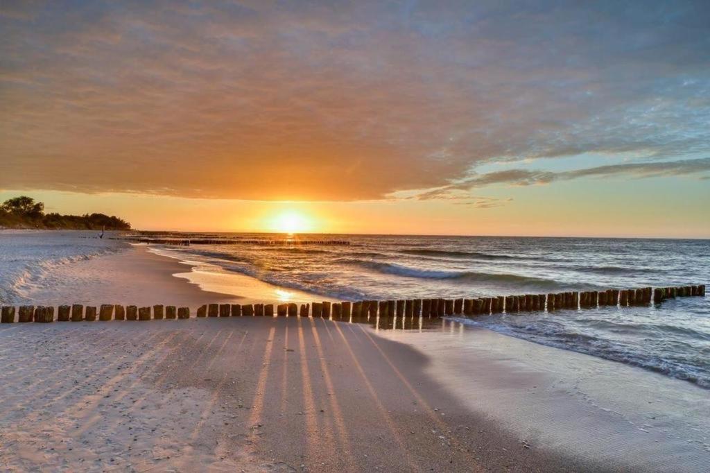 Apartamenty Sunrise Kolobrzeg Podczele Exterior photo